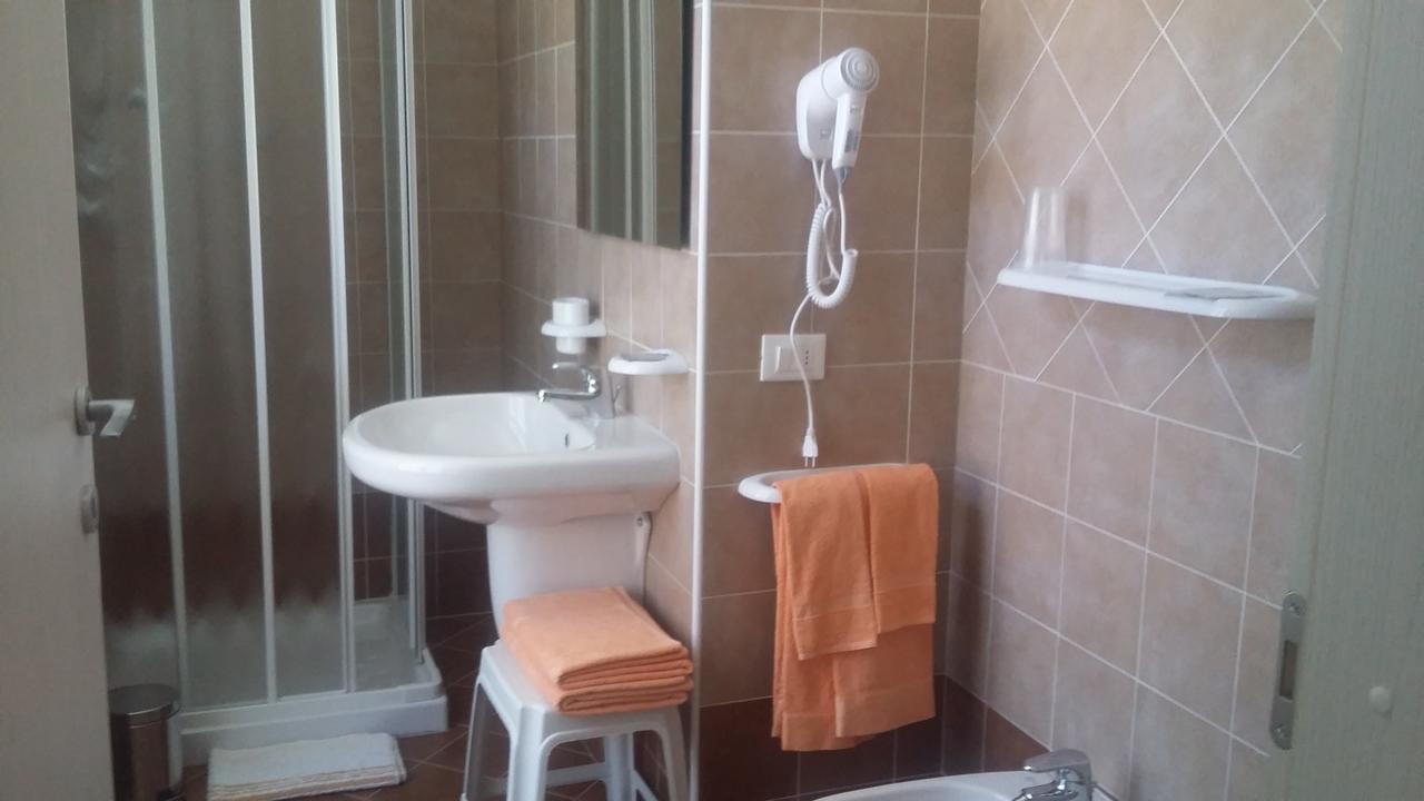 La Vecchia Scuola Bed & Breakfast Villa d'Allegno ภายนอก รูปภาพ