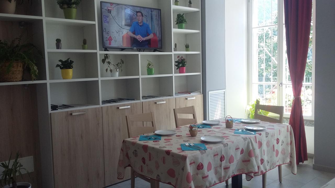 La Vecchia Scuola Bed & Breakfast Villa d'Allegno ภายนอก รูปภาพ