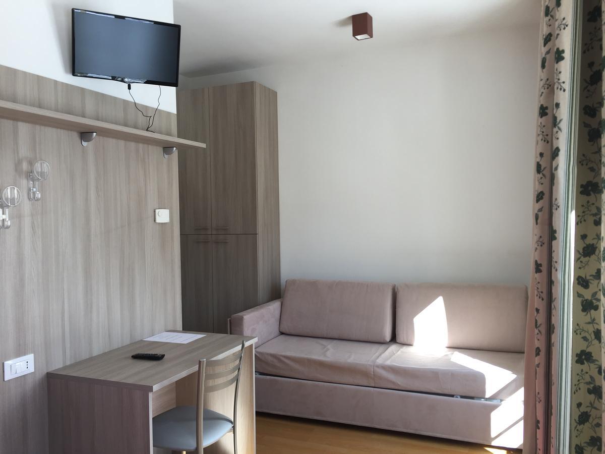 La Vecchia Scuola Bed & Breakfast Villa d'Allegno ภายนอก รูปภาพ