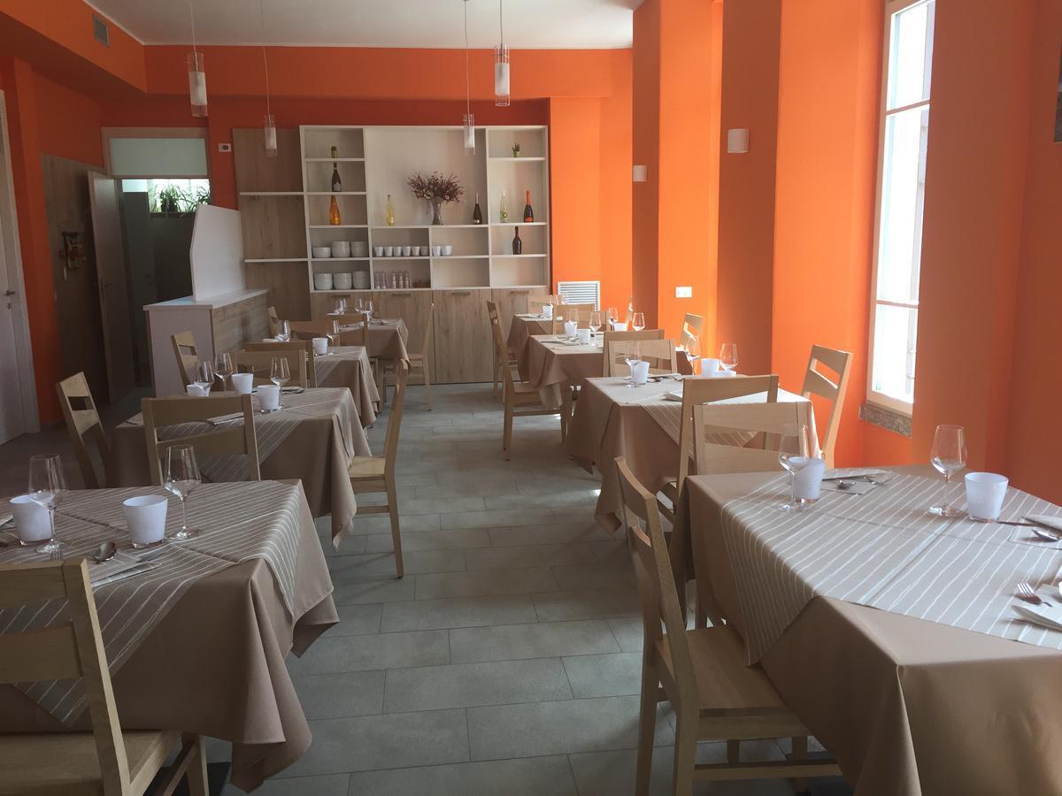 La Vecchia Scuola Bed & Breakfast Villa d'Allegno ภายนอก รูปภาพ